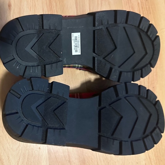 Betsey Johnson Torrid Womens Shoes 7,5 WW  Red Plaid Creeper Loafers Wide Width - Picture 5 of 8